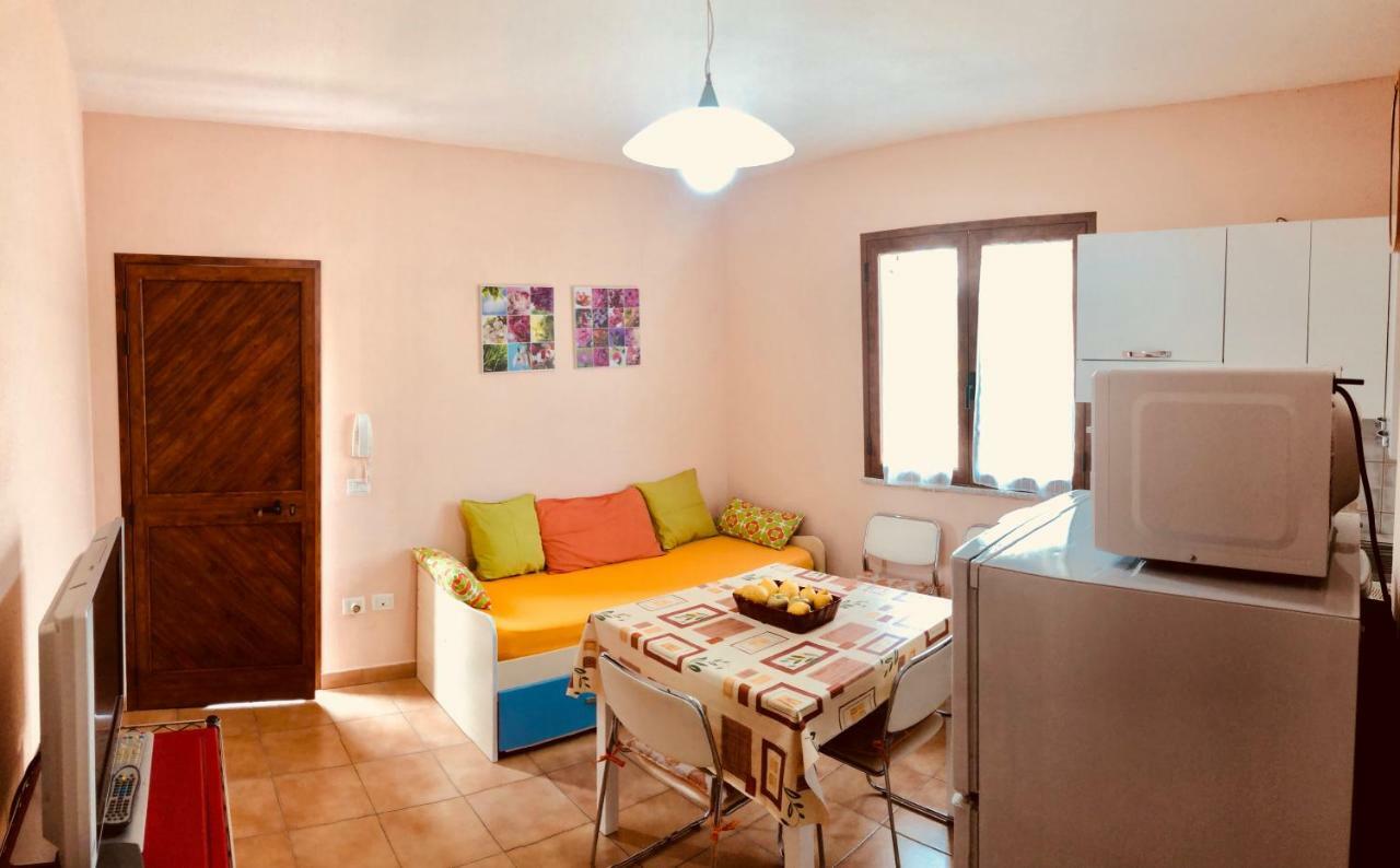 Appartamento Vacanze Sardegna 시니스콜라 외부 사진