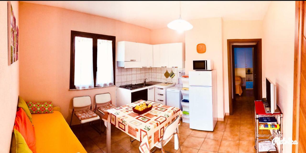 Appartamento Vacanze Sardegna 시니스콜라 외부 사진